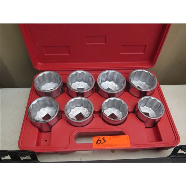 Set of 8 Large Sockets in Hard Case