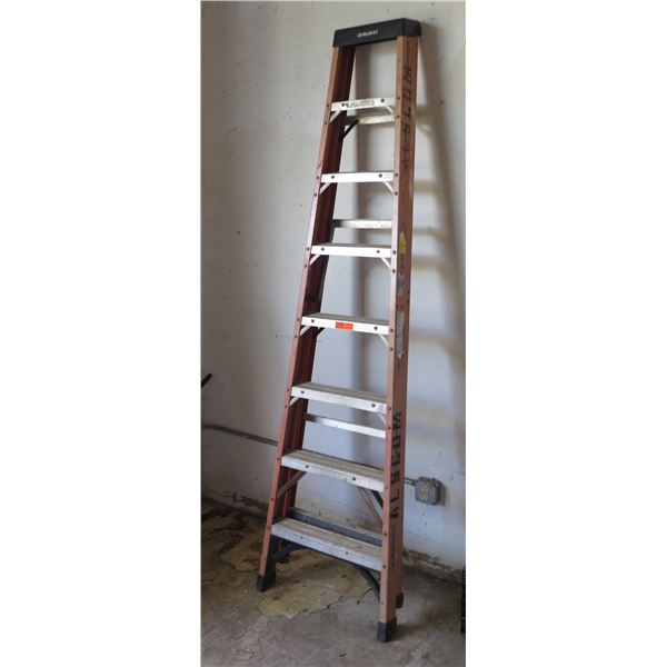 Husky 7-Step Ladder