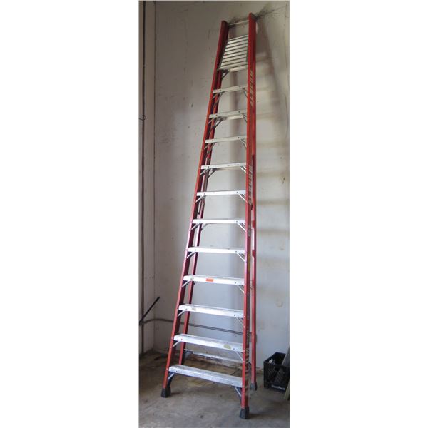 Louisville 375  Brute 11-Step Ladder