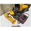 Image 2 : DeWalt DW965 Drill/Driver & DCV580 Wet/Dry Vacuum
