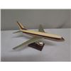 Image 2 : Boeing Aircraft Model Airplane 19"L