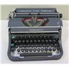 Image 1 : Vintage Underwood Universal Typewriter