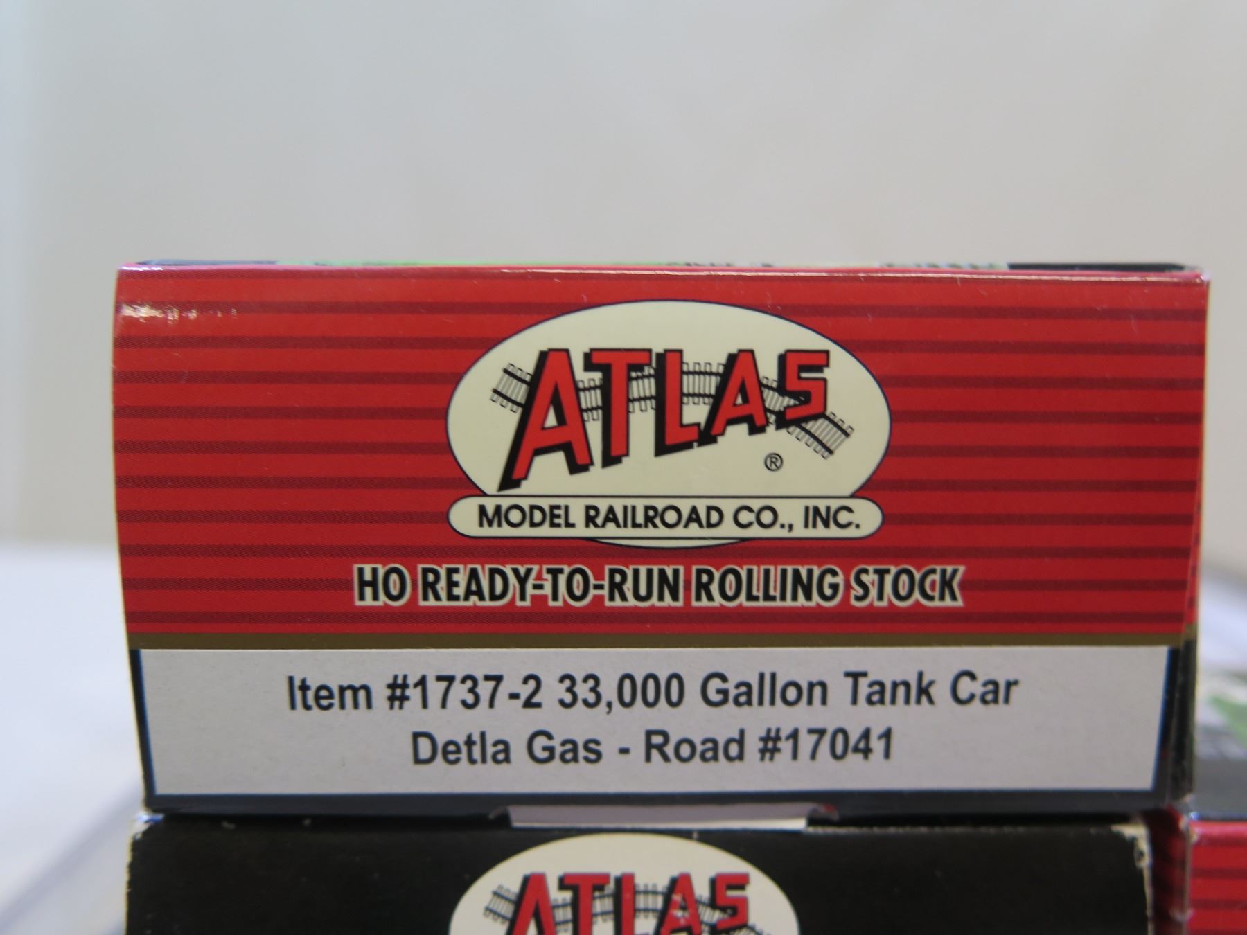 Qty 7 Atlas Railroad Tank Cars, Misc Sizes in Boxes - Oahu Auctions