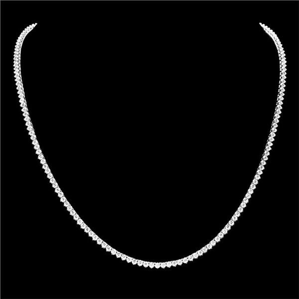 18k White Gold 9.00ct Diamond Necklace