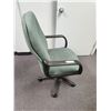 Image 2 : Adjustable Office Chair (Green)