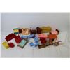 Image 5 : Vintage Plastic Doll House Accessories