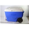 Image 1 : Coleman Cooler w/Handle -Wheels - Cup Holders