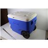 Image 4 : Coleman Cooler w/Handle -Wheels - Cup Holders