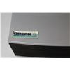 Image 2 : Oreck Professional Air Purifier (powers on)