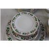 Image 2 : 44-Piece Christmas Dinner Plate Set