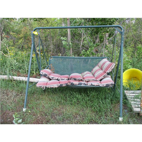 Metal Swing w/ 2 Cushions (Off-Site)