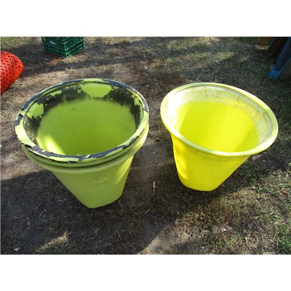 (4) Yellow Cone Hose Stands (Off-Site)