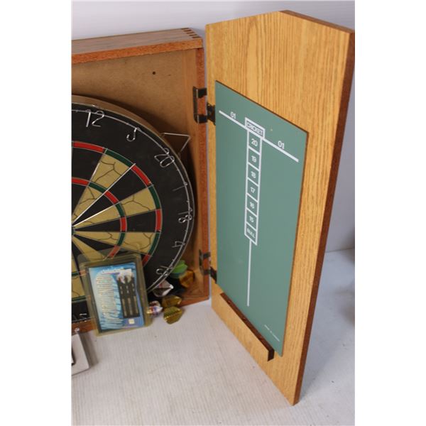 Wooden Red Lion Pub and Lodging Dart Board Set - Bodnarus