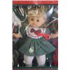 Image 3 : Christine's Season's Glamour Fashion Ensemble Doll with Clothes - Sealed