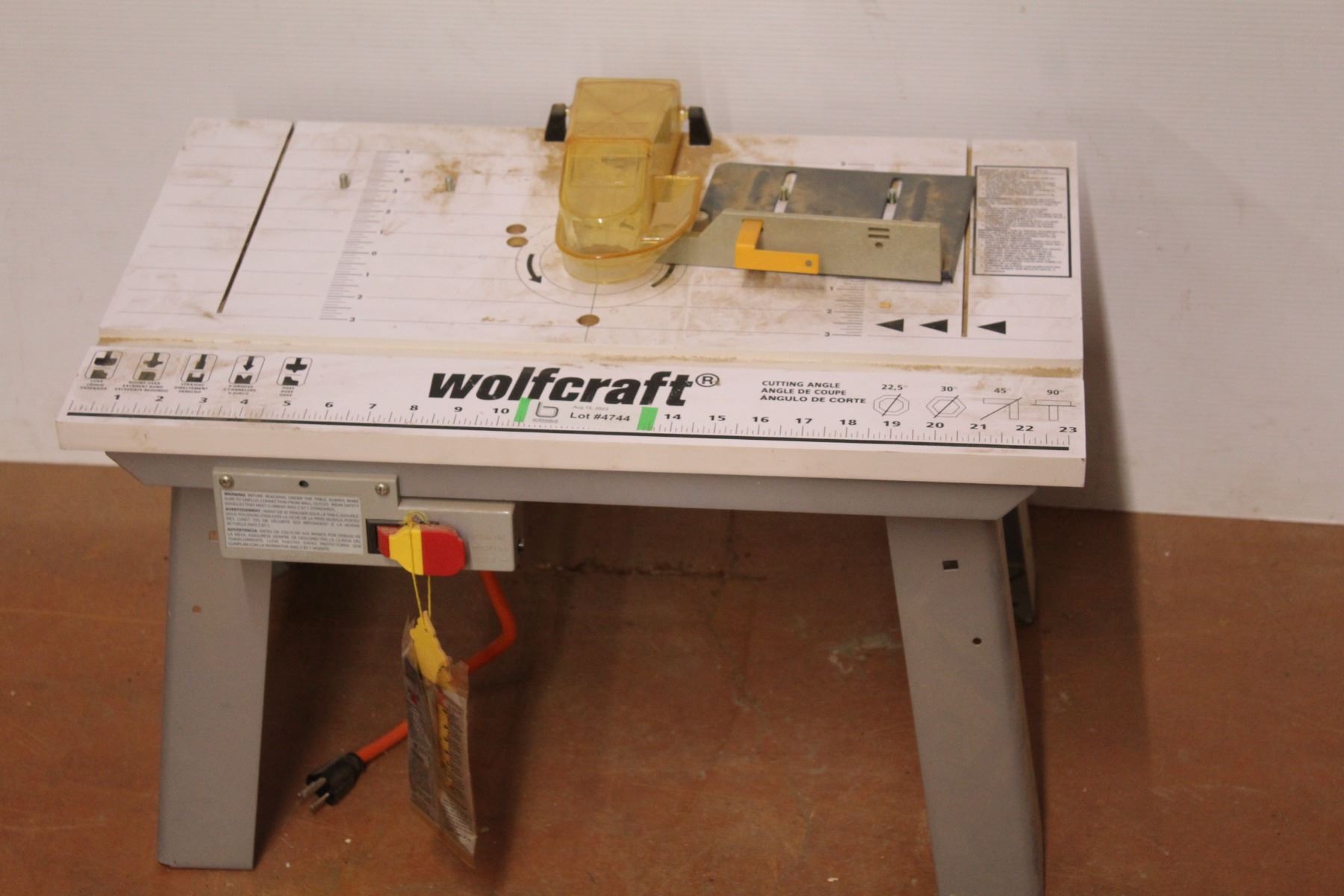Wolf Router Table *Wolfcraft Router Table - Bodnarus Auctioneering