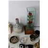 Image 5 : Vase, Conch Shell and Misc. Trinkets