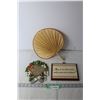 Image 1 : (2) Pieces of Wall Art, Wicker Fan