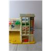 Image 2 : Vintage Fisher Price Parking Garage