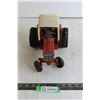 Image 1 : 1/16th International 86 Series Toy Tractor