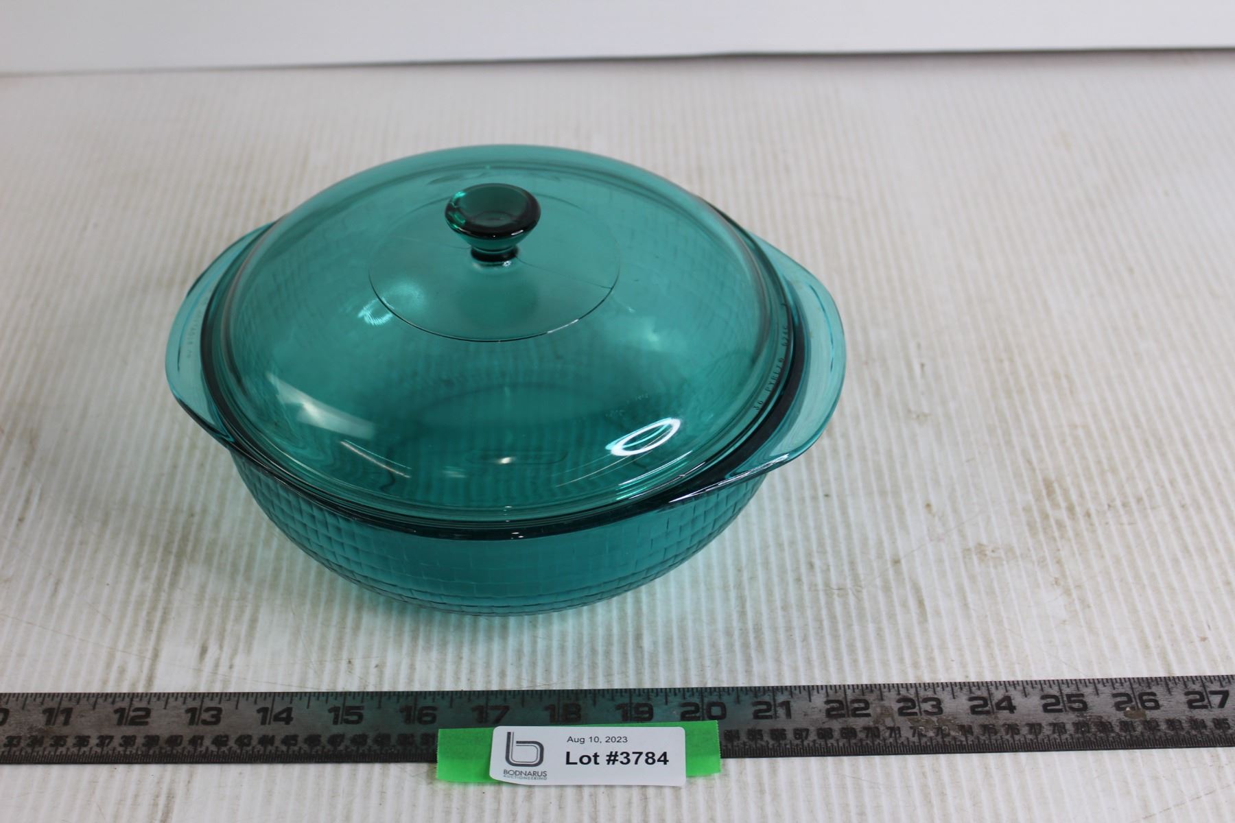 Pyrex Modern Teal 2 Quart Casserole Dish with Lid - Bodnarus Auctioneering
