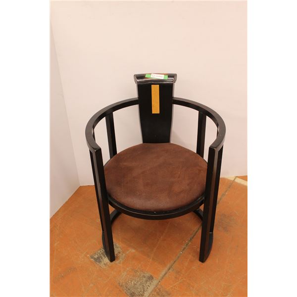 *Barrel Arm Chair