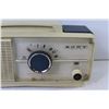 Image 3 : Vintage Sony Radio (needs batteries)