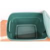 Image 2 : *Green Plastic Tote with Lid (23 1/2" x 16" x 18")