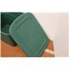 Image 4 : *Green Plastic Tote with Lid (23 1/2" x 16" x 18")