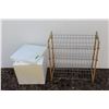 Image 1 : **Styrofoam Cooler + Shoe Rack