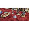 Image 1 : FIVE FIGURINES