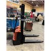 Image 2 : NIULI EFORK CDD15C-25 3,300 LBS CAPACITY 2 STAGE 98" MAST HEIGHT MOBILE ELECTRIC INDUSTRIAL PALLET