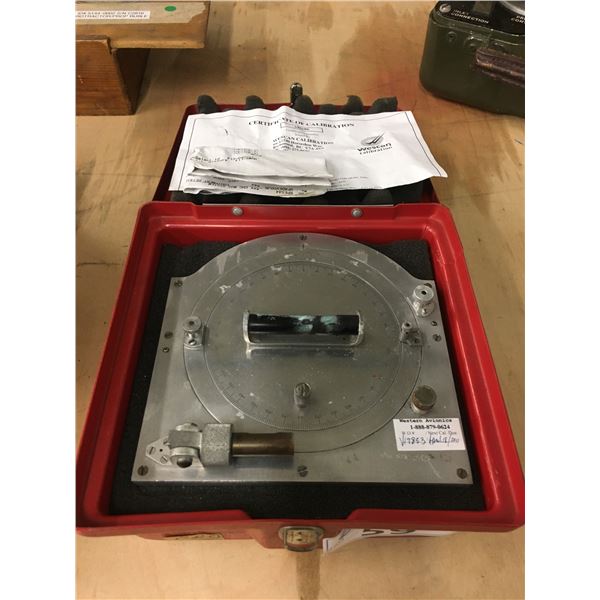 PROPELLER PROTRACTOR WITH CASE