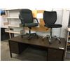 Image 1 : OFFICE DESK WITH 2 CHAIRS & METAL 6FT BOOK SHELF UNUT