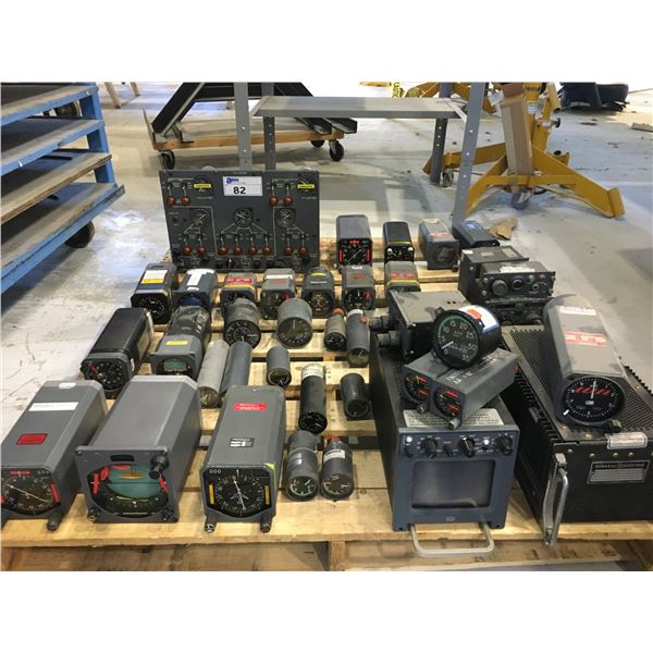 LARGE GROUP OF ASSORTED AVIATION DIALS & GAUGES - *NO PAPERS* FOR SCRAP OR REPURPOSING ONLY