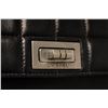 Image 5 : Chanel Black Leather Chocolate Bar Shoulder Bag