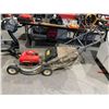 Image 2 : Honda HRA215 Lawnmower Gas Powered
