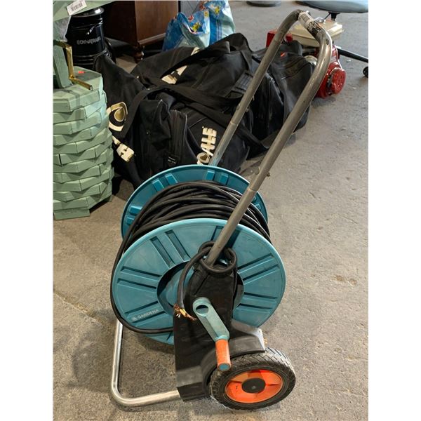 Wire on retractable wheel