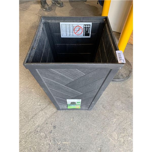 Keter tesoro planter