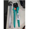 Image 1 : CRIMPER,8 TO 1 AWG,10-7/8IN L and Adjustable Pipe Wrench