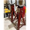Image 3 : Lot of 2 4000 Lb Jack Stands