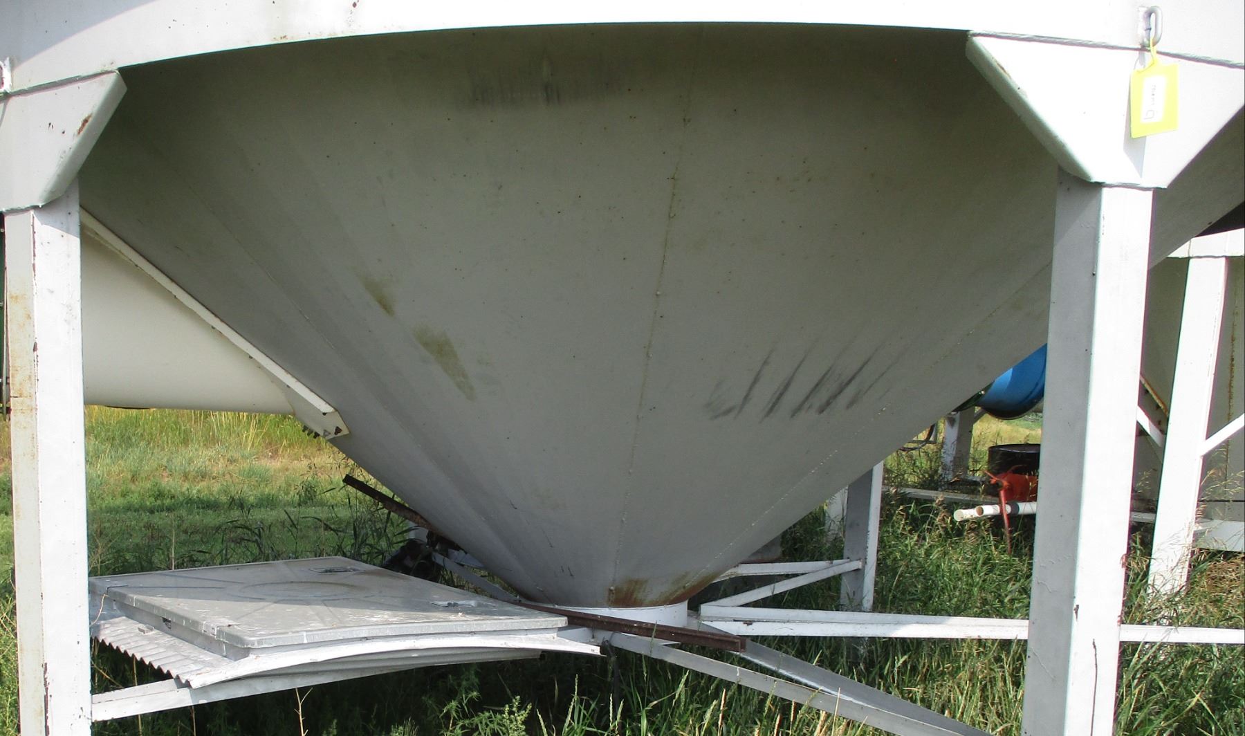 Westeel Hopper Bottom Bin with Aeration (2000 Bushels) Bodnarus