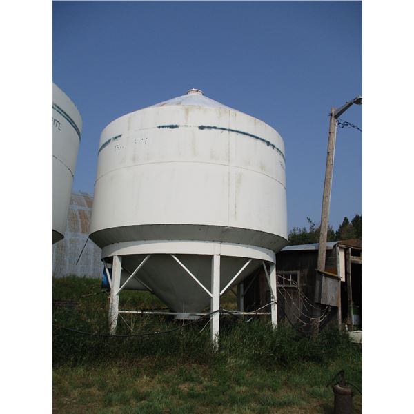 Trail Rite Hopper Bottom Bin with Aeration & Heat (1750 Bushels)