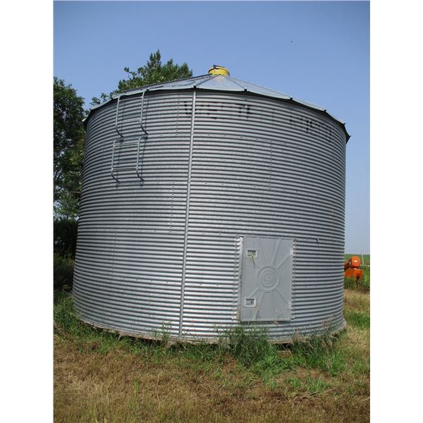 Westeel-Rosco Flat Bottom Bin (3300 Bushels)