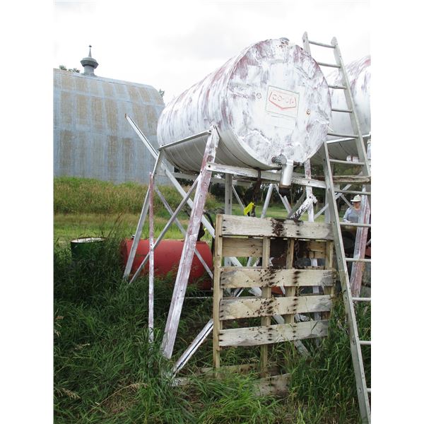 John Wood Fuel Tank with Stand(300 Gallon - Used for Gasoline)