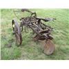 Image 2 : John Deere 2 Bottom Plow