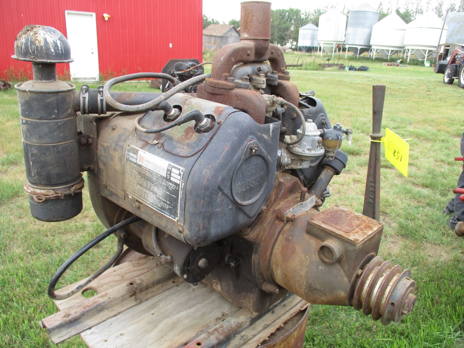 Wisconsin Air Cooled Engine Model # VE4 - Bodnarus Auctioneering
