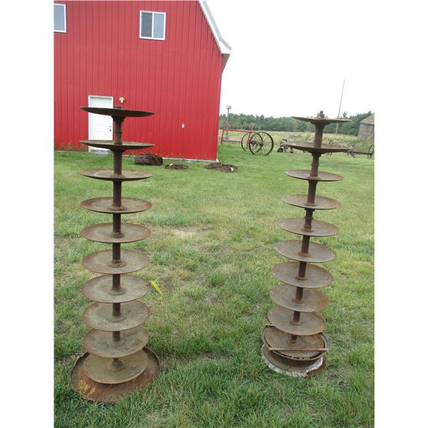 (2x Bid Price) (2) Vintage Disk Stands