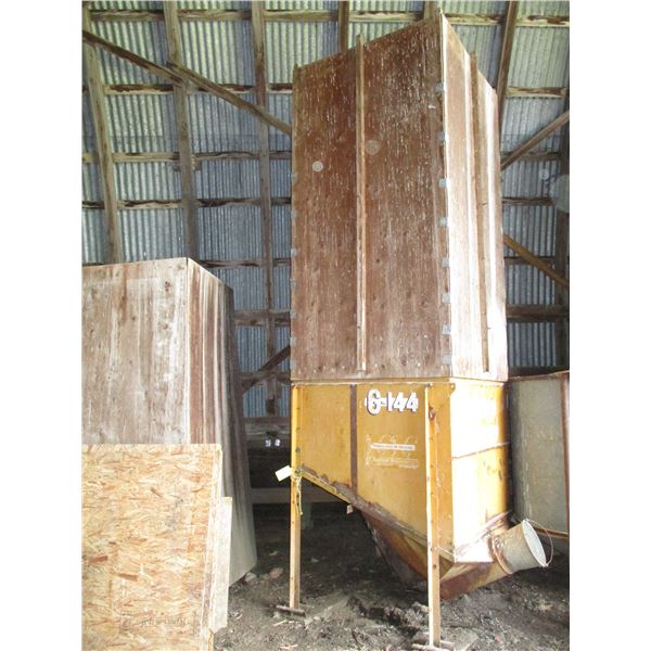 Minneapolis Moline Hopper Bin