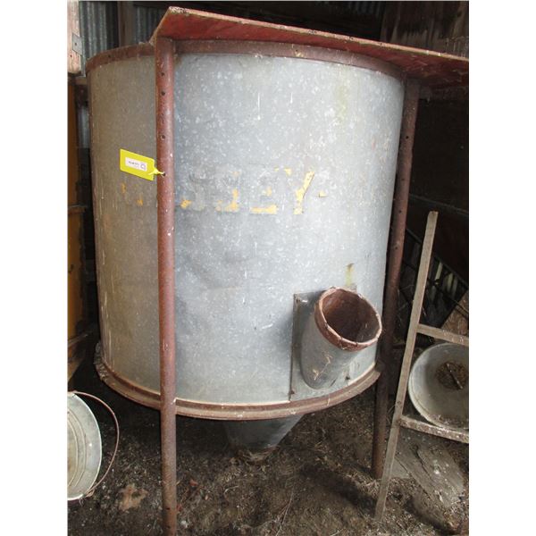 Massey Combine Hopper