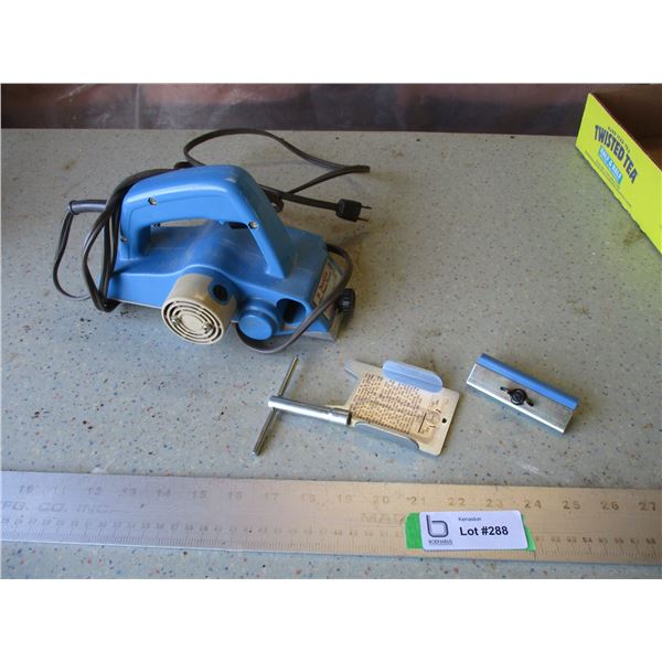 Makita Power Planer (80mm)